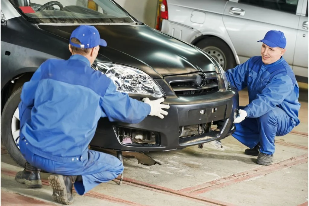 1 Best Auto Body Frame Repair Dallas Auto Paint 1 Urethane Paint on Cars: Why Shops Use It for Modern Refinishing